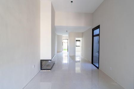 Sala de casa à venda com 2 quartos, 100m² em Hípica, Porto Alegre