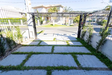 Casa à venda com 100m², 2 quartos e 2 vagas Casa à venda com 100m², 2 quartos e 2 vagasGaragem