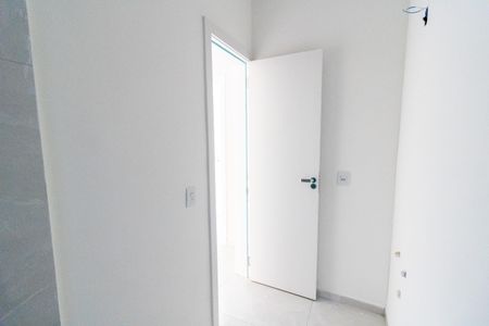 Casa à venda com 100m², 2 quartos e 2 vagas Casa à venda com 100m², 2 quartos e 2 vagasBanheiro
