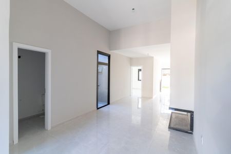 Sala de casa à venda com 2 quartos, 100m² em Hípica, Porto Alegre