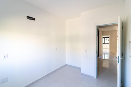 Casa à venda com 100m², 2 quartos e 2 vagas Casa à venda com 100m², 2 quartos e 2 vagasQuarto