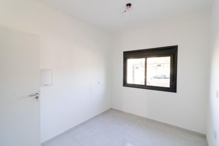 Casa à venda com 100m², 2 quartos e 2 vagas Casa à venda com 100m², 2 quartos e 2 vagasQuarto