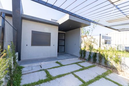 Casa à venda com 100m², 2 quartos e 2 vagas Casa à venda com 100m², 2 quartos e 2 vagasGaragem