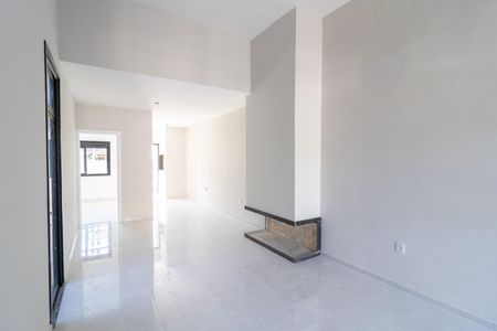 Casa à venda com 100m², 2 quartos e 2 vagas Casa à venda com 100m², 2 quartos e 2 vagasSala