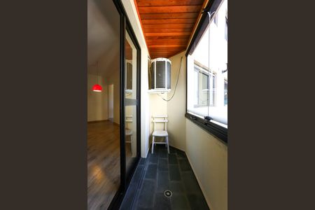 Varanda de apartamento à venda com 2 quartos, 68m² em Jardim Maria Rosa, Taboão da Serra
