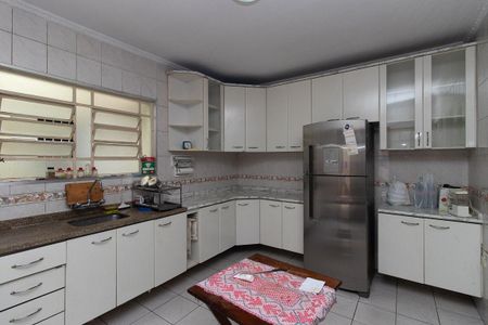 Casa para alugar com 80m², 3 quartos e 2 vagasCozinha