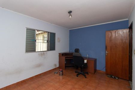 Casa para alugar com 80m², 3 quartos e 2 vagasSuíte