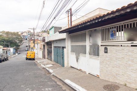 Casa para alugar com 80m², 3 quartos e 2 vagasFachada