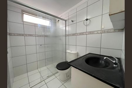 Apartamento à venda com 74m², 2 quartos e 1 vaga Apartamento à venda com 74m², 2 quartos e 1 vagaBanheiro