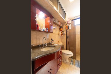 Apartamento à venda com 56m², 2 quartos e 1 vaga Apartamento à venda com 56m², 2 quartos e 1 vagaBanheiro