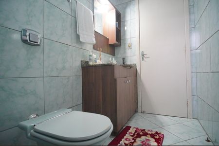 Casa à venda com 196m², 2 quartos e 2 vagasBanheiro