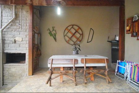 Casa à venda com 196m², 2 quartos e 2 vagasChurrasqueira