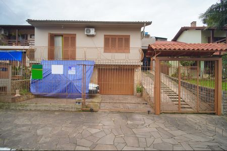 Casa à venda com 196m², 2 quartos e 2 vagasFachada