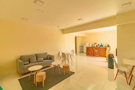 Apartamento à venda com 38m², 1 quarto e 1 vaga Apartamento à venda com 38m², 1 quarto e 1 vagaÁrea comum - Salão de festas