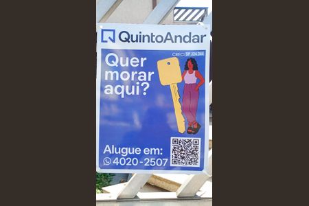 Casa à venda com 352m², 4 quartos e 3 vagas Casa à venda com 352m², 4 quartos e 3 vagasPlaquinha
