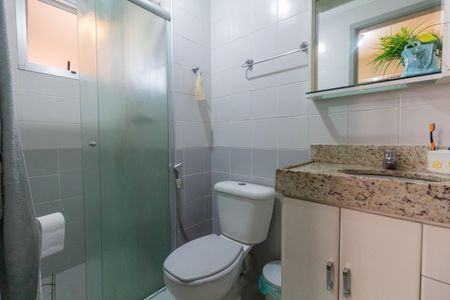 Apartamento à venda com 76m², 3 quartos e 2 vagas Apartamento à venda com 76m², 3 quartos e 2 vagasBanheiro da Suíte