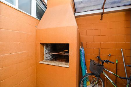 Casa de condomínio à venda com 84m², 3 quartos e 1 vagaChurrasqueira