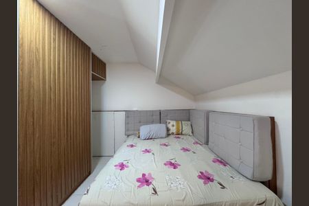 Casa de condomínio para alugar com 279m², 3 quartos e 2 vagas Casa de condomínio para alugar com 279m², 3 quartos e 2 vagasSótão