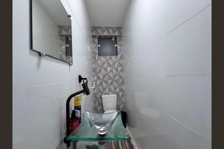 Casa de condomínio para alugar com 279m², 3 quartos e 2 vagas Casa de condomínio para alugar com 279m², 3 quartos e 2 vagasLavabo da Área Externa