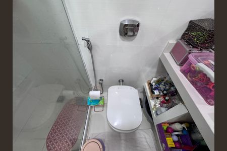 Casa de condomínio para alugar com 279m², 3 quartos e 2 vagas Casa de condomínio para alugar com 279m², 3 quartos e 2 vagasBanheiro 2 da Suíte 2