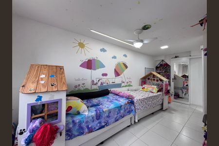 Casa de condomínio para alugar com 279m², 3 quartos e 2 vagas Casa de condomínio para alugar com 279m², 3 quartos e 2 vagasSuíte 2