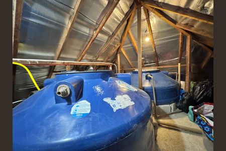 Casa de condomínio para alugar com 279m², 3 quartos e 2 vagas Casa de condomínio para alugar com 279m², 3 quartos e 2 vagasÁrea comum - Caixa de água