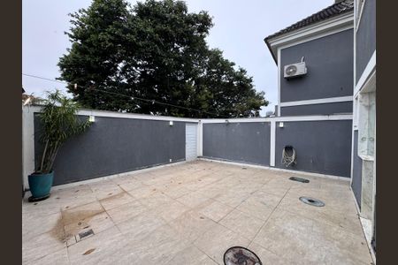 Casa de condomínio para alugar com 279m², 3 quartos e 2 vagas Casa de condomínio para alugar com 279m², 3 quartos e 2 vagasÁrea Externa