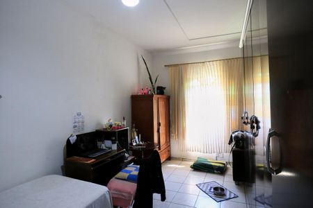 Casa à venda com 300m², 3 quartos e 2 vagasQuarto 2