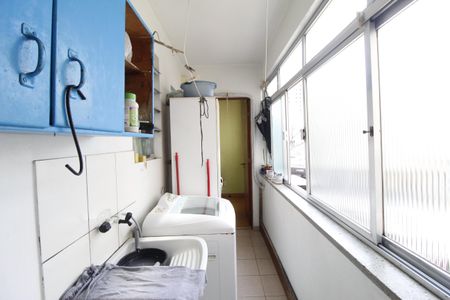 Apartamento à venda com 77m², 3 quartos e sem vagaÁrea de Serviço