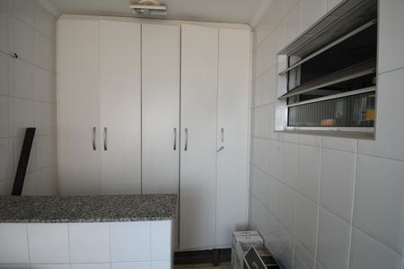 Apartamento para alugar com 70m², 2 quartos e 1 vagaÁrea de Serviço