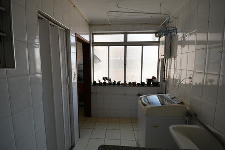 Apartamento para alugar com 70m², 2 quartos e 1 vagaÁrea de Serviço