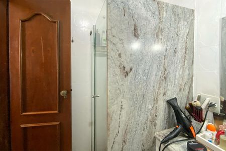 Apartamento à venda com 185m², 4 quartos e 2 vagas Apartamento à venda com 185m², 4 quartos e 2 vagasBanheiro Social 1