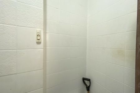 Apartamento à venda com 185m², 4 quartos e 2 vagas Apartamento à venda com 185m², 4 quartos e 2 vagasQuarto de Serviço