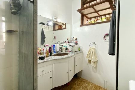 Apartamento à venda com 185m², 4 quartos e 2 vagas Apartamento à venda com 185m², 4 quartos e 2 vagasBanheiro Social 1