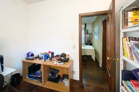 Apartamento à venda com 185m², 4 quartos e 2 vagas Apartamento à venda com 185m², 4 quartos e 2 vagasQuarto 4