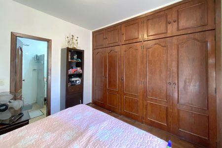 Apartamento à venda com 185m², 4 quartos e 2 vagas Apartamento à venda com 185m², 4 quartos e 2 vagasQuarto 1