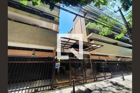 Apartamento à venda com 88m², 3 quartos e 1 vaga Apartamento à venda com 88m², 3 quartos e 1 vagaFachada