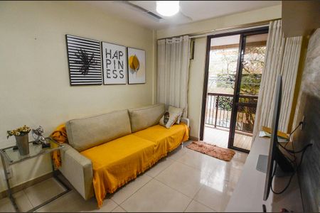 Apartamento à venda com 88m², 3 quartos e 1 vaga Apartamento à venda com 88m², 3 quartos e 1 vagaSala