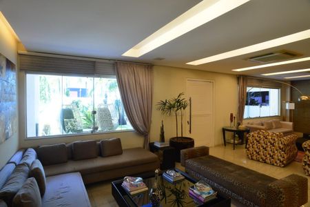 Casa de condomínio à venda com 1370m², 5 quartos e 10 vagas Casa de condomínio à venda com 1370m², 5 quartos e 10 vagasSala 1