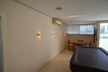 Casa de condomínio à venda com 1370m², 5 quartos e 10 vagas Casa de condomínio à venda com 1370m², 5 quartos e 10 vagasSala 3