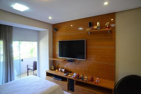 Casa de condomínio à venda com 1370m², 5 quartos e 10 vagas Casa de condomínio à venda com 1370m², 5 quartos e 10 vagasSuíte 3