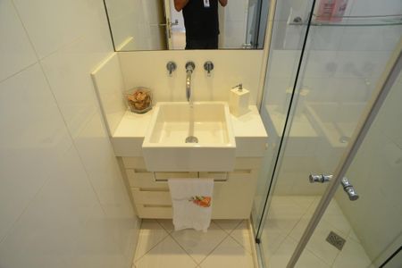 Casa de condomínio à venda com 1370m², 5 quartos e 10 vagas Casa de condomínio à venda com 1370m², 5 quartos e 10 vagasBanheiro da Suíte 2