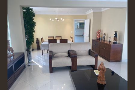 Casa à venda com 3 quartos, 682m² em Campo Belo, São Paulo