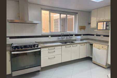 Casa à venda com 3 quartos, 682m² em Campo Belo, São Paulo