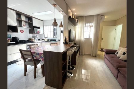 Casa à venda com 7 quartos, 251m² em Vila Macedopolis, São Paulo