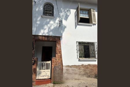 Casa à venda com 92m², 2 quartos e sem vaga