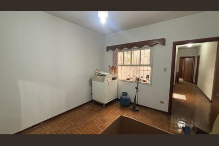 Casa à venda com 283m², 3 quartos e 5 vagas Casa à venda com 283m², 3 quartos e 5 vagasQuarto 2