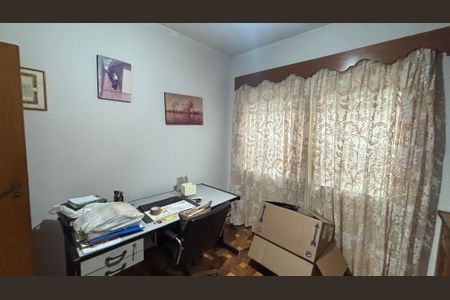 Casa à venda com 283m², 3 quartos e 5 vagas Casa à venda com 283m², 3 quartos e 5 vagasEscritório