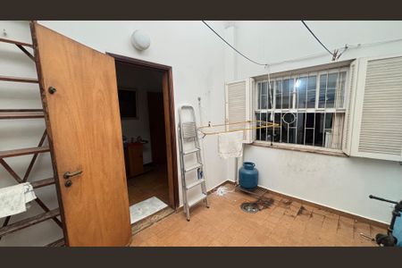 Casa à venda com 283m², 3 quartos e 5 vagas Casa à venda com 283m², 3 quartos e 5 vagasÁrea de Serviço