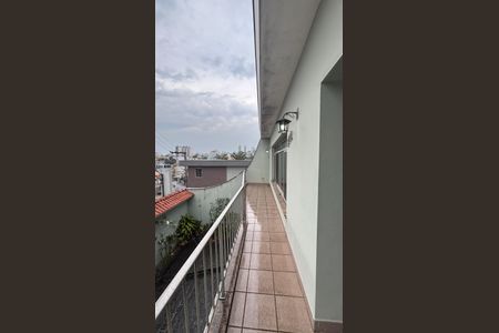 Casa à venda com 283m², 3 quartos e 5 vagas Casa à venda com 283m², 3 quartos e 5 vagasEntrada